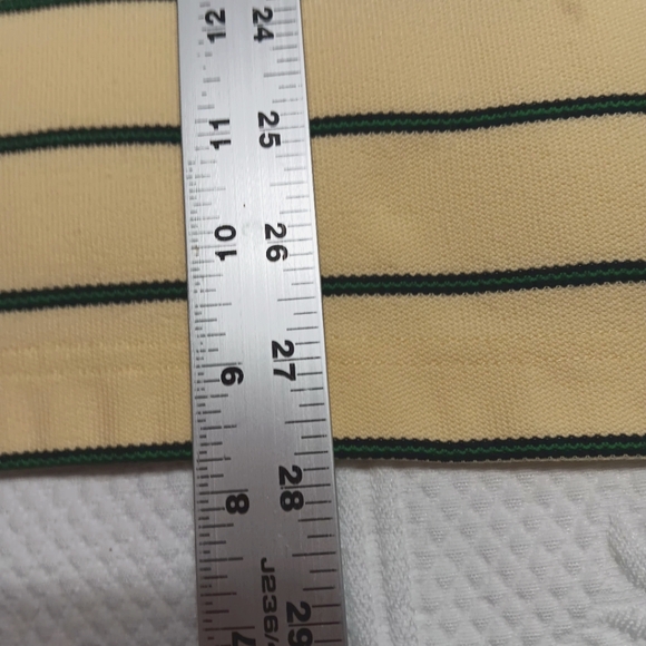 Tommy Hilfiger  Polo Button Collar LG - Picture 6 of 7